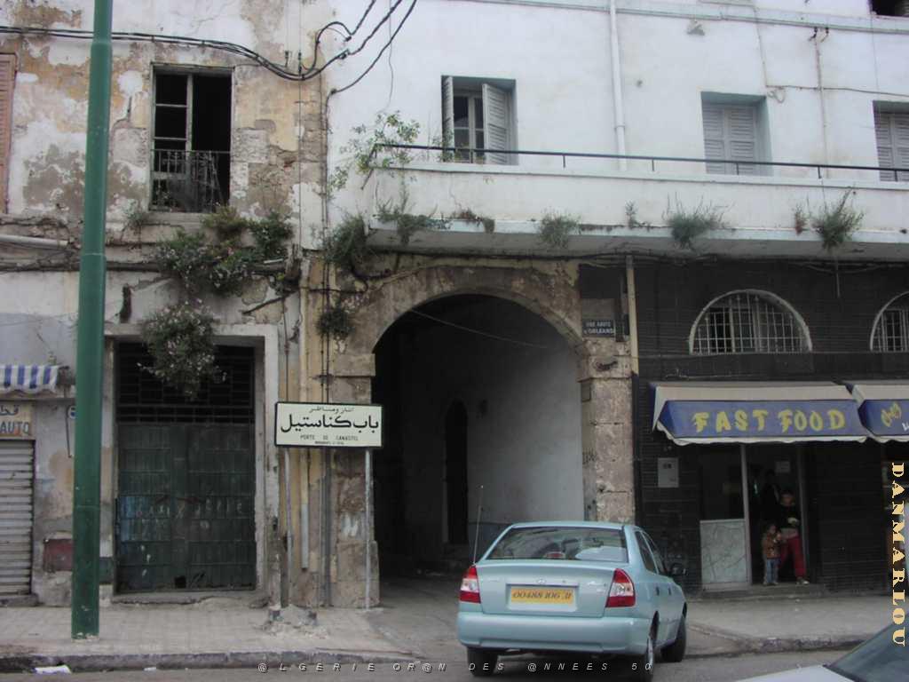ORAN LA MARINE LA PORTE DE CANASTEL.JPG